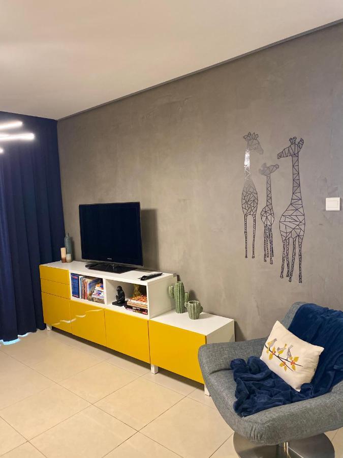 Fat Cow Apartment 101 Larnaca Exteriör bild